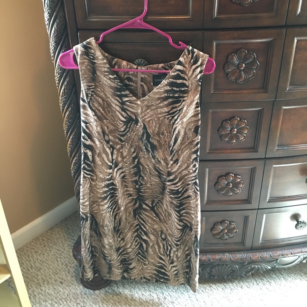 Women's dress size 6