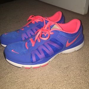 Women's Nike Flex Trainer 2 - Size 9.5