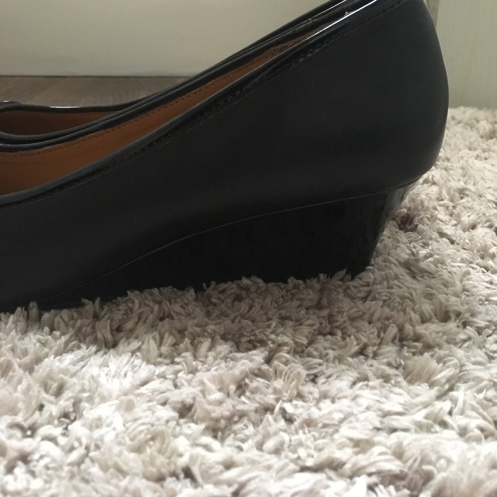 Heels - Picture 2 of 4