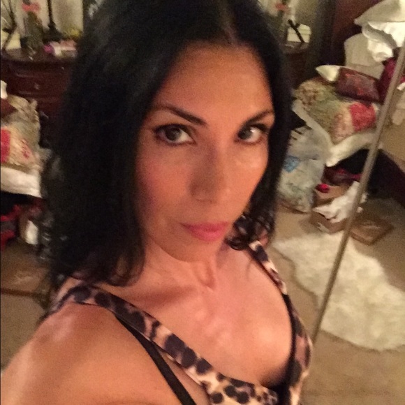 Meet your Posher, Valeria - Picture 1 of 1