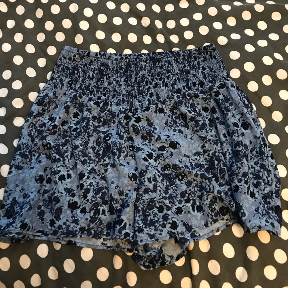 Converse Silky Blue Flowy Shorts MEDIUM