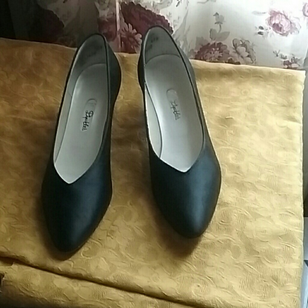 Black dyeables shoes