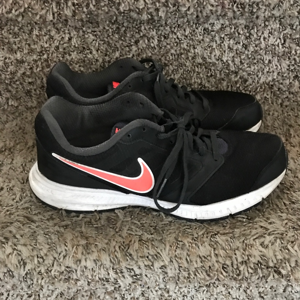 Nike women's size 10 Downshifter 6