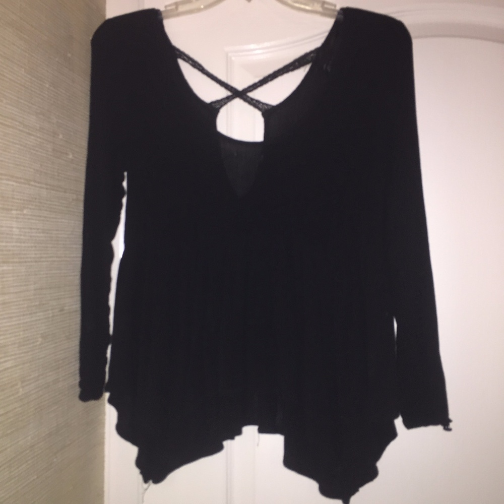 Cross back Urban Outfitters black shirt