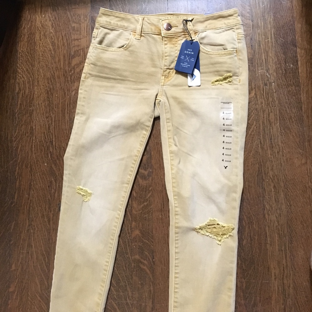 AEO denim low rise jegging crop size4 butterscotch
