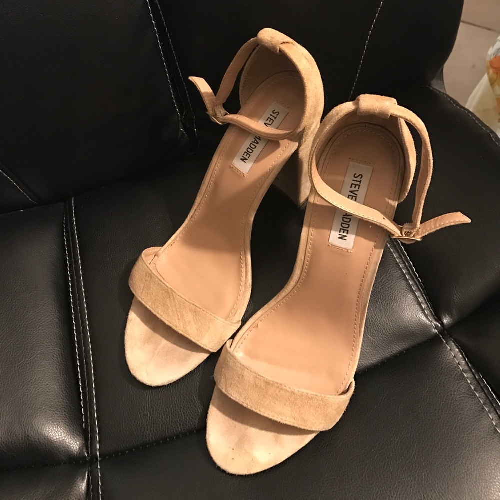 Steve Madden Carrson heel!