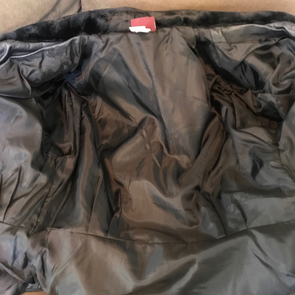 Women's Genuine Leather Jacket - Picture 5 of 7