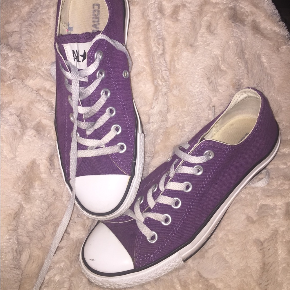 Purple Converse!! 💜💜💜🖤💕🖤