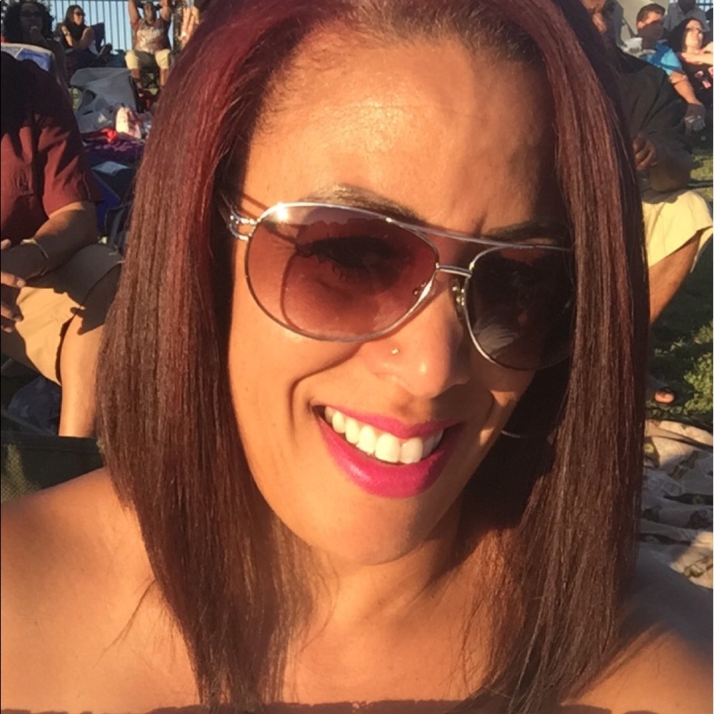 Meet your Posher, Ronna