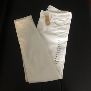 BNWT AEO white jegging