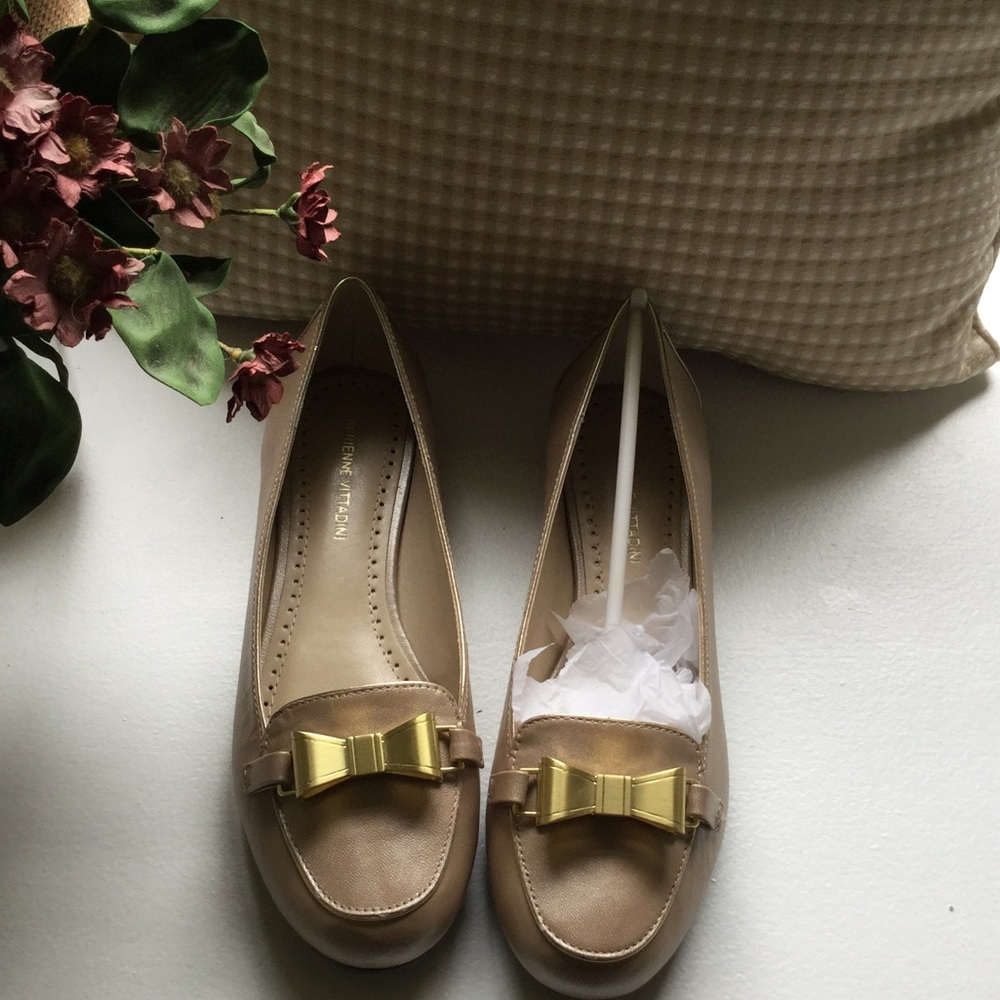 Adrienne Vittadini Bow Flats