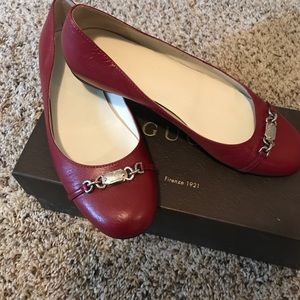Gucci flats