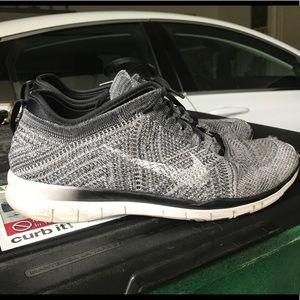 Nike Free TR Flynit