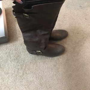 Brown boots