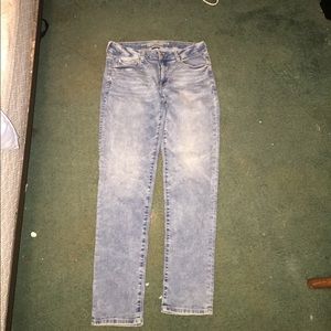 Light Wash American Eagle Skinny Jeans