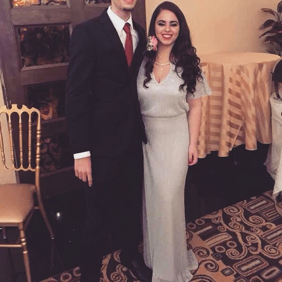 Silver evening gown - Picture 2 of 8