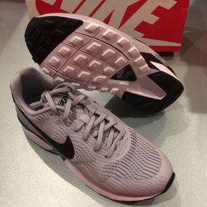 le scarpe nike nuove donne aria pegasus 9216 vari poshmark le scarpe nike nuove donne aria pegasus 9216 vari poshmark