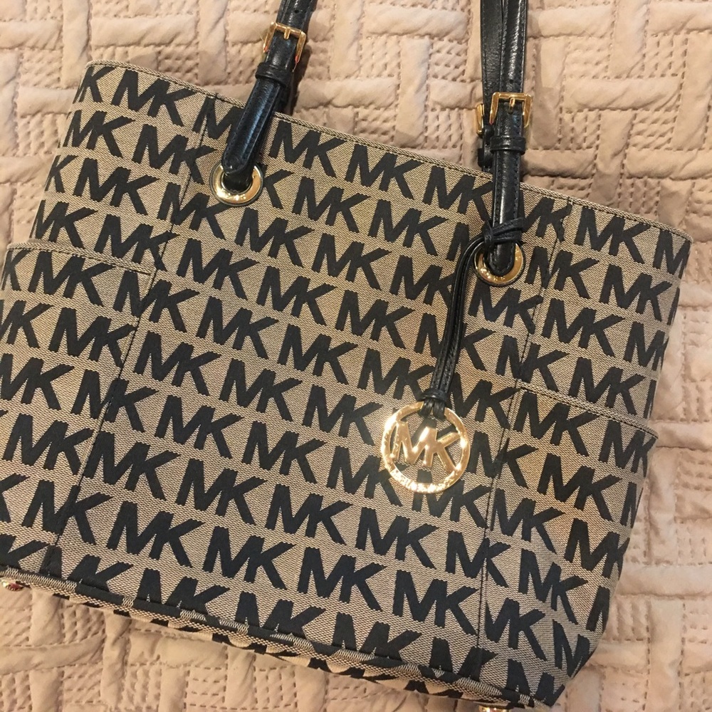 Michael Kors Jet Set Logo Tote