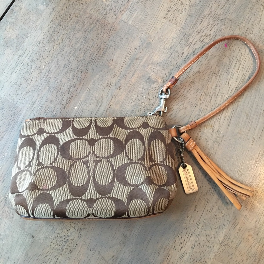 Coach wristlet clutch
