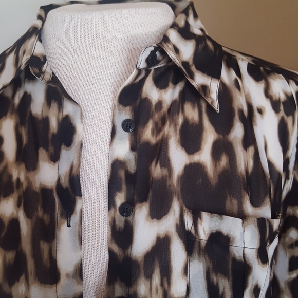 S O L D 💕GUESS BLOUSE💕SIZE S - Picture 2 of 5