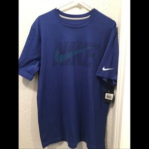 Nike tshirt