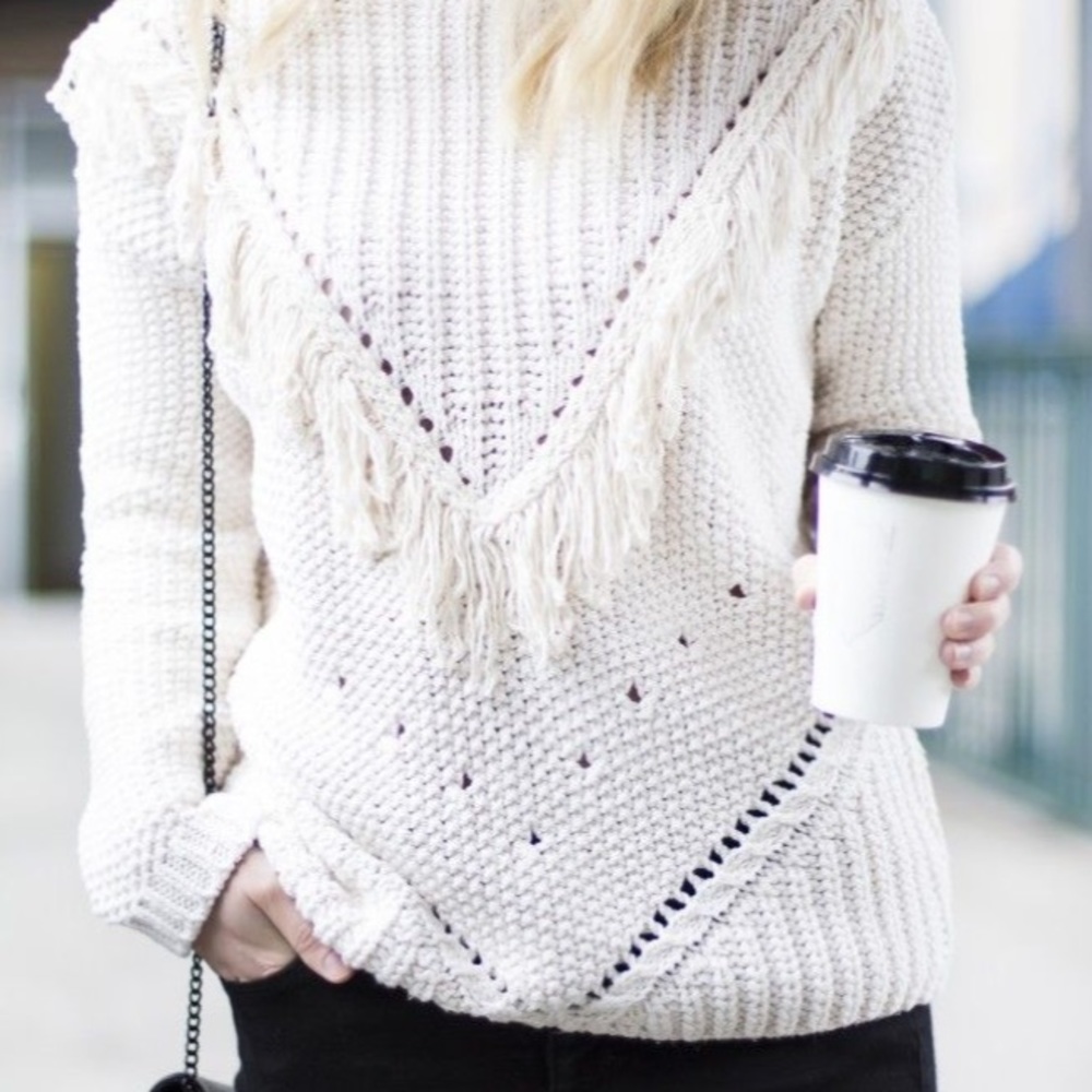 ✨Host Pick!✨ Slouchy White Boho Sweater W/ Fringe