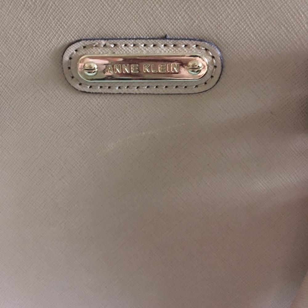 Purse - Picture 2 of 4