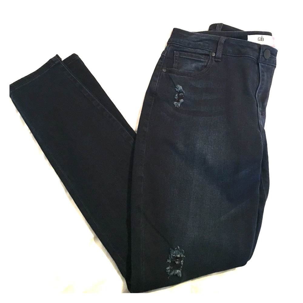 Dusk DeStructed Skinny Jean