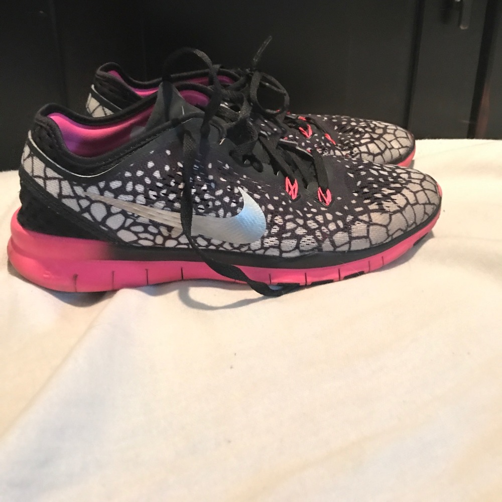 Running shoes Nike size 7