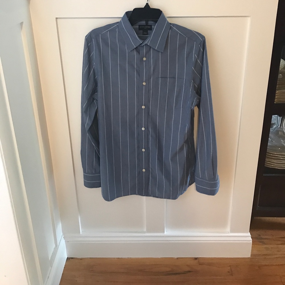 Men's Banana Republic button down.