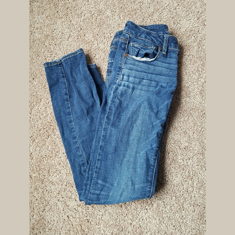 American Eagle size 6R skinny jeans