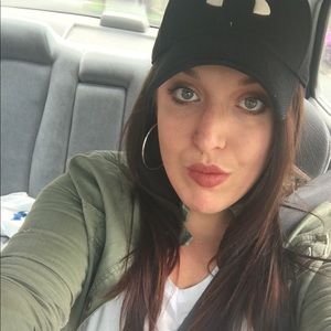 Meet your Posher, Allyson