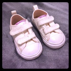 CONVERSE ALL STAR girls size 4 GLITTER ✨