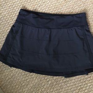 Lululemon black skirt