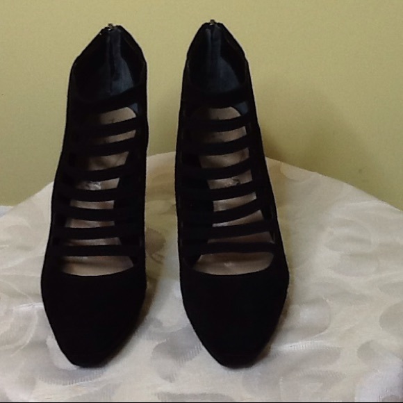 ELIE TAHARI NWT black REAL LEATHER suede  BOOTIES SIZE 8🤑🤑 - Picture 3 of 4