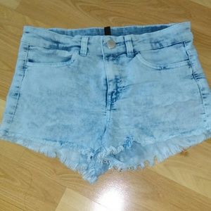 H&M ACID WASH CUTOFF SHORTS