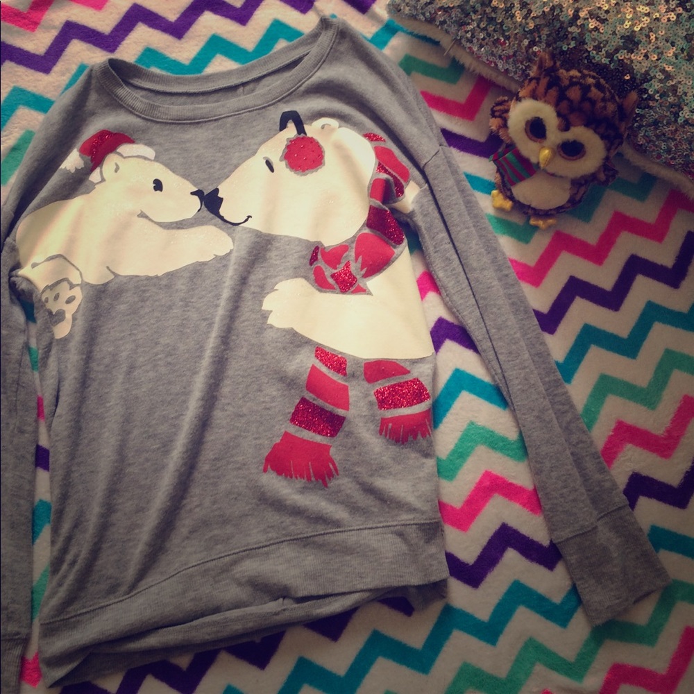 This is a gray Long sleeve with 2 polar bears.