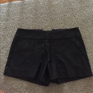 saks fifth avenue xs shorts