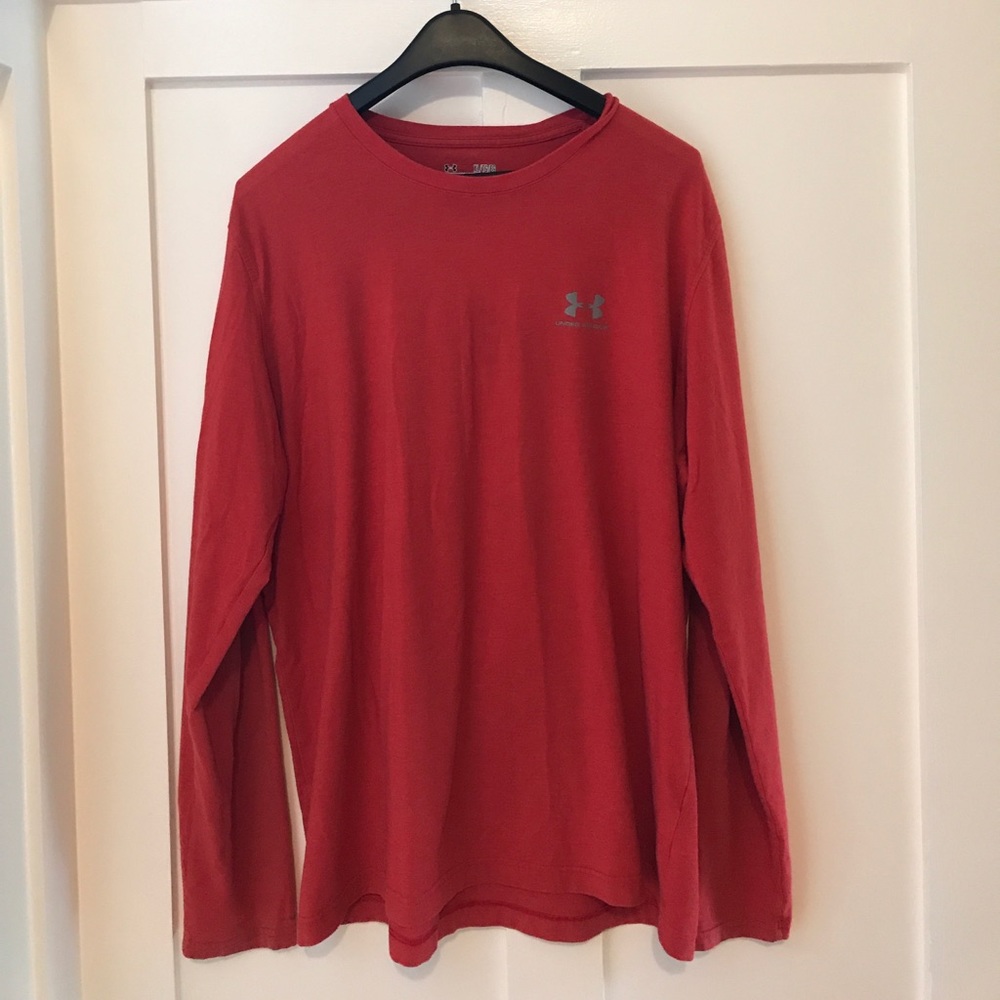 Under Armour  men's heat gear long sleeve  tee.