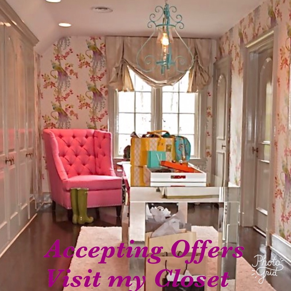 💕💕Accepting Offers!
