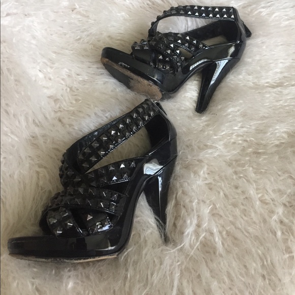 Burberry heels - Picture 2 of 3