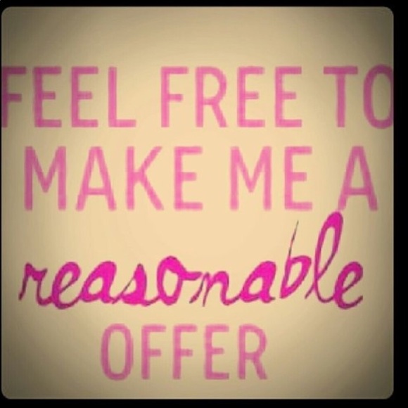 Meet your Posher Lorena Q - Picture 2 of 7