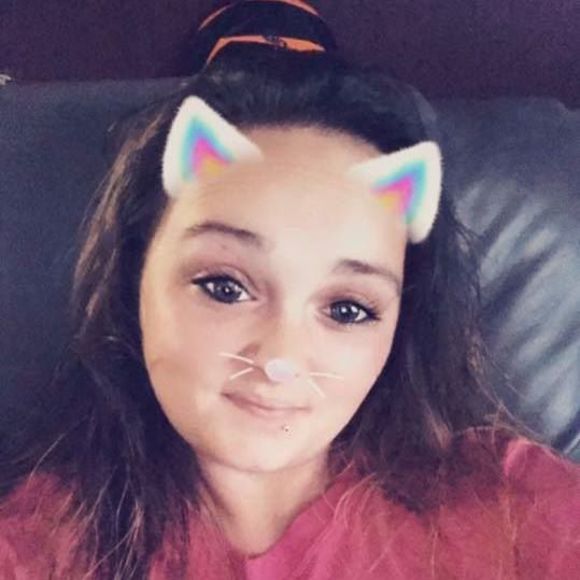 Meet your Posher, Stephanie - Picture 1 of 1