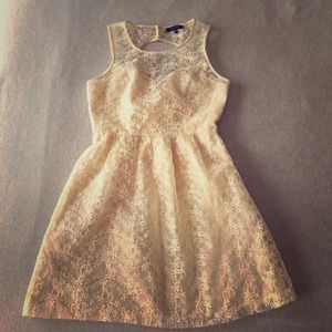 Lace dress - Max and Riley - small