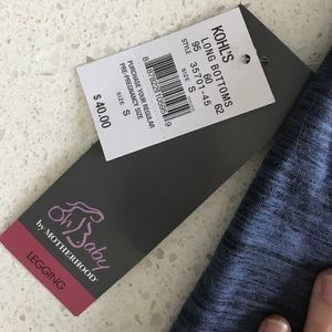 Kohl's Maternity Leggings in blue and black print