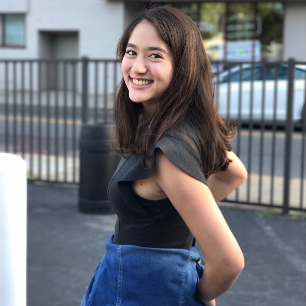 Meet your posher, Maya