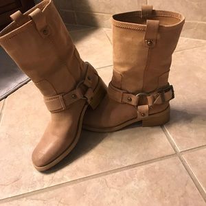 Women's boots