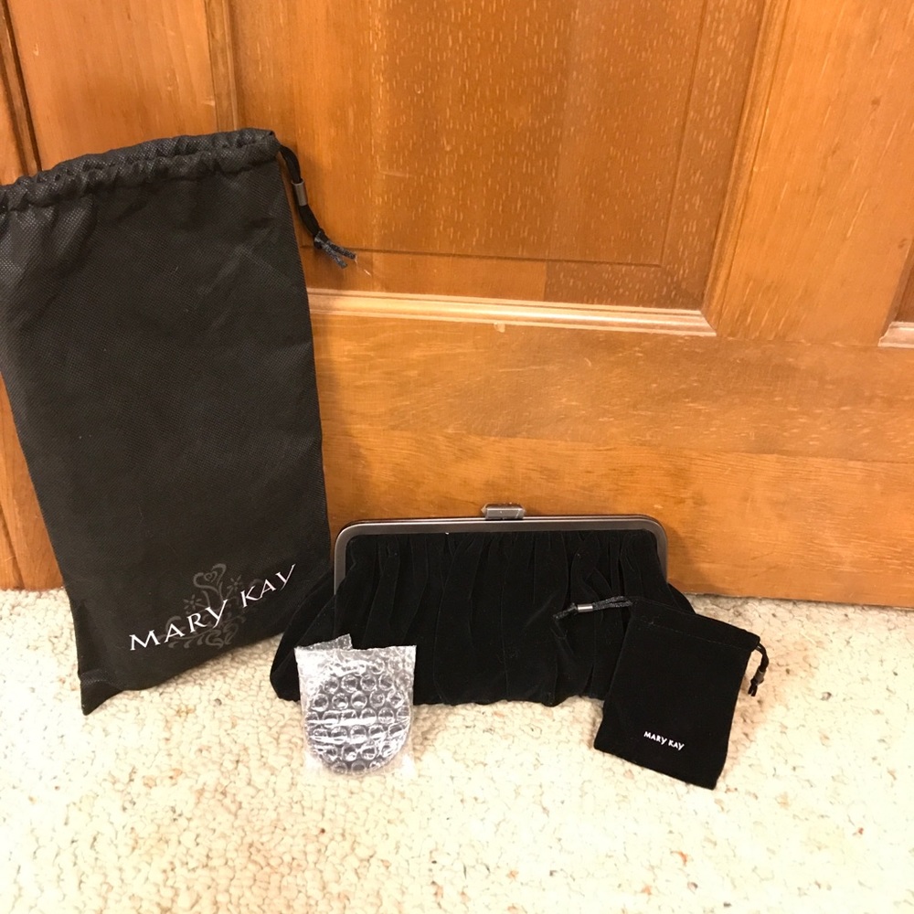 Mary Kay Black velvet clutch