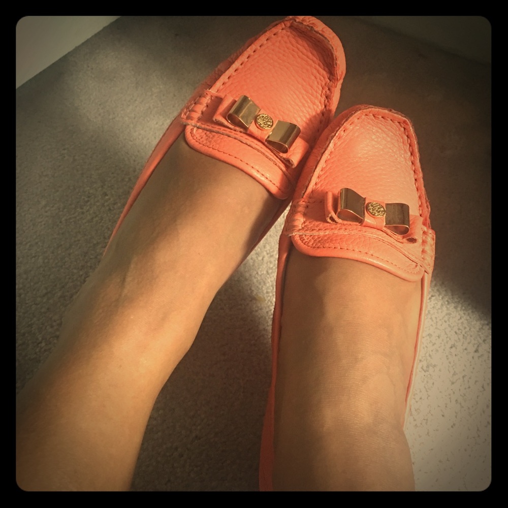 NEW Vince Camuto women's coral loafers