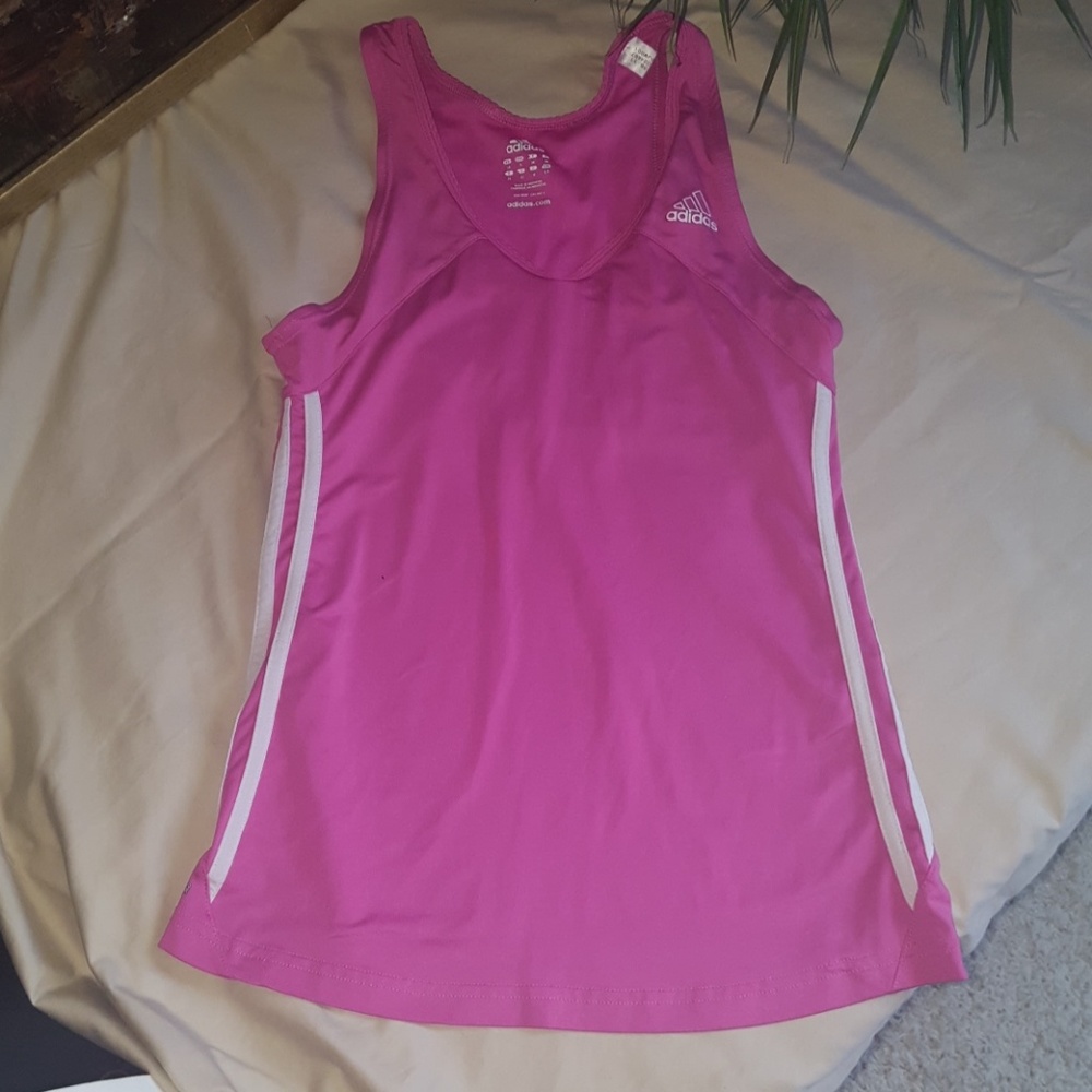 Pink Adidas Workout Top 💟💟💟